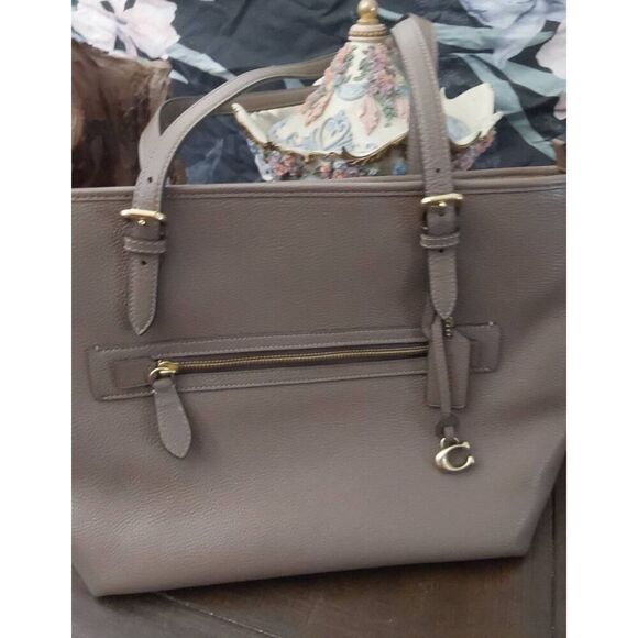 NWOT~COACH Pebbled Leather Taylor Tote Handbag Purse~Taupe & Gold~$325 Retail - Picture 2 of 7